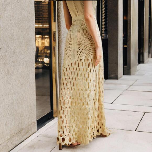NWT Elegant Euro | SZ S | Knotted Crochet Lace Gold Metallic A-Line Maxi Skirt - Picture 4 of 11